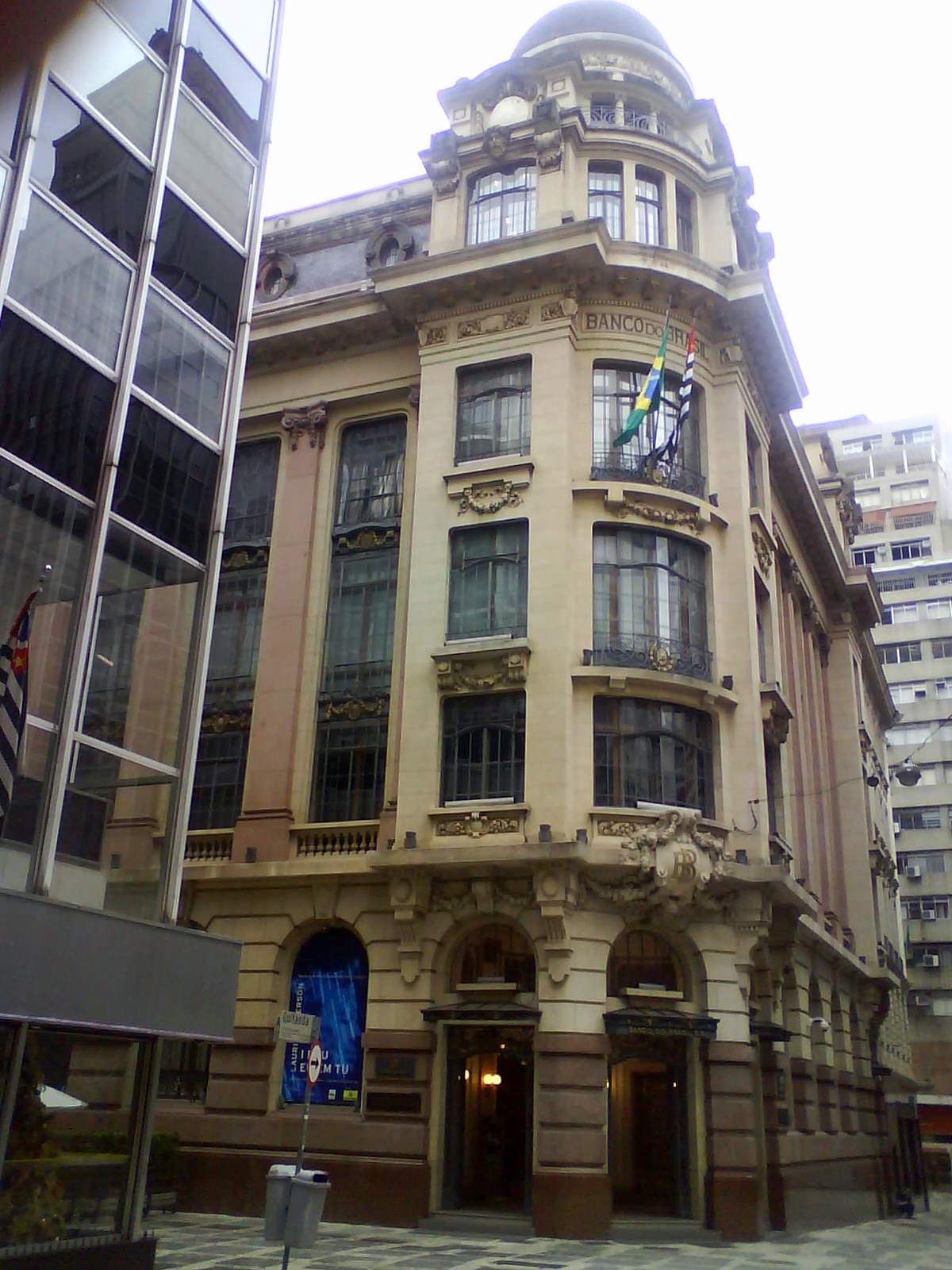 Fachada histórica do CCBB São Paulo, localizado em frente ao AP87