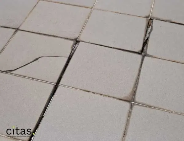 Danifiquei o piso. E agora?